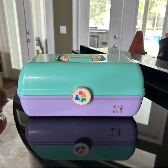 Caboodle - Picture 2 of 2